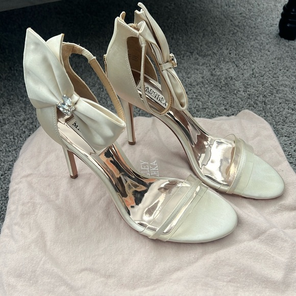 Badgley Mischka Bridal Shoe - Picture 1 of 3